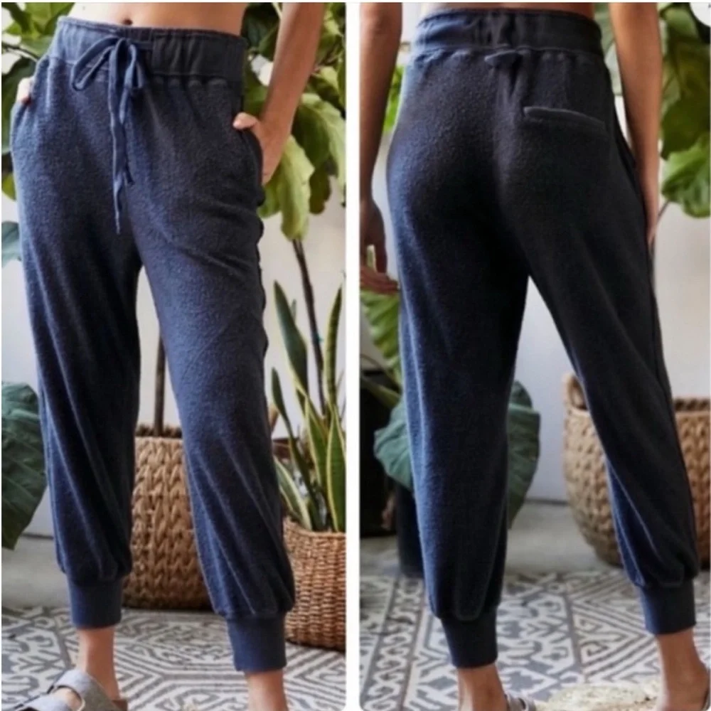 Free People Movement Radiant Jogger Size Small Navy Blue